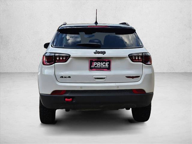 Used 2025 Jeep Compass Trailhawk AWD/4WD image 6