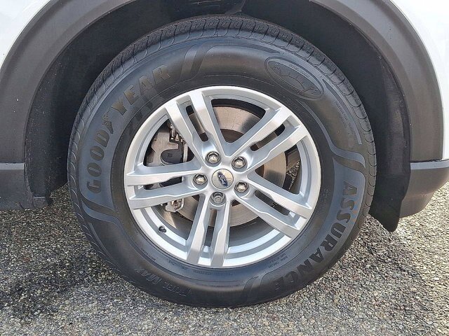 Certified 2023 Ford Explorer XLT w/ Equipment Group 202A AWD/4WD image 27