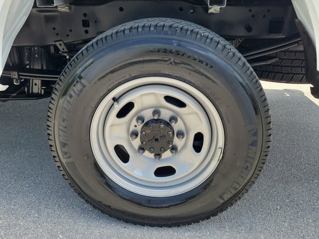 Certified 2024 Ford F250 XL w/ XL Driver Assist Package AWD/4WD image 4