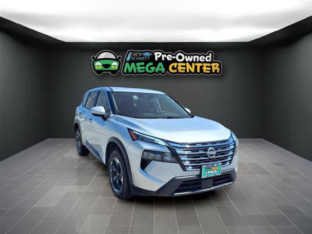 Used 2025 Nissan Rogue SV AWD/4WD image 25