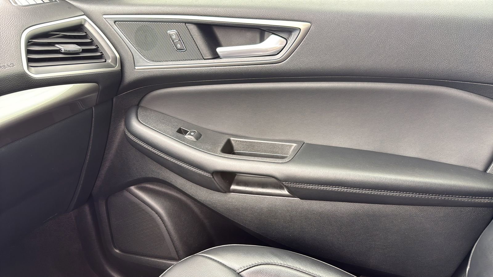 Certified 2024 Ford Edge SEL w/ Convenience Package AWD/4WD image 23