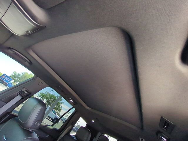 Used 2025 Cadillac XT6 Luxury image 22