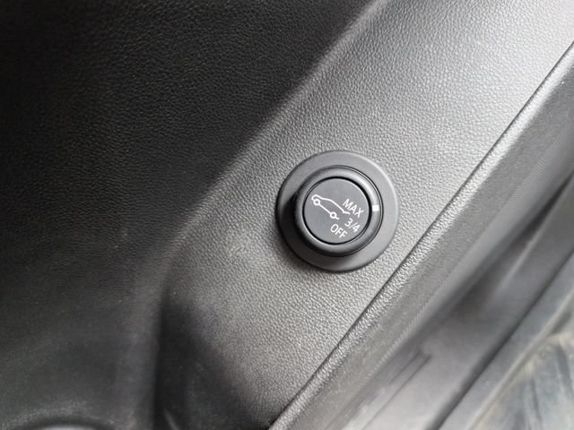 Used 2023 Chevrolet Equinox RS FWD image 32