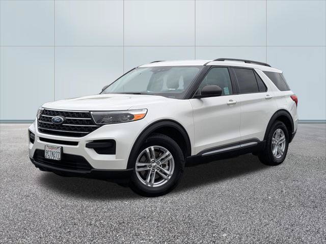 Certified 2022 Ford Explorer XLT RWD image 1