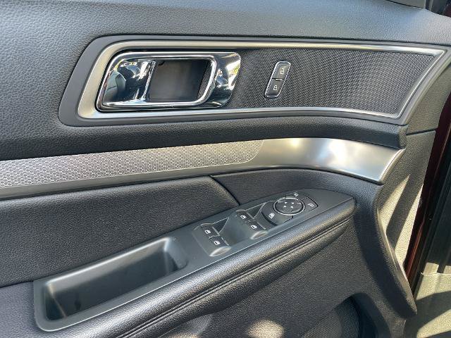 Certified 2019 Ford Explorer XLT w/ Equipment Group 202A FWD image 27