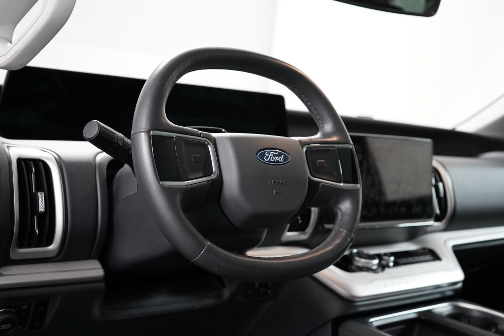 Certified 2025 Ford Expedition Max Active AWD/4WD image 13