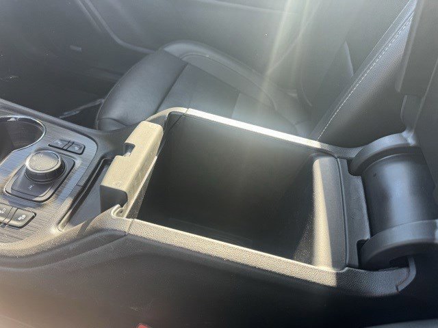 Used 2023 GMC Acadia SLT image 22