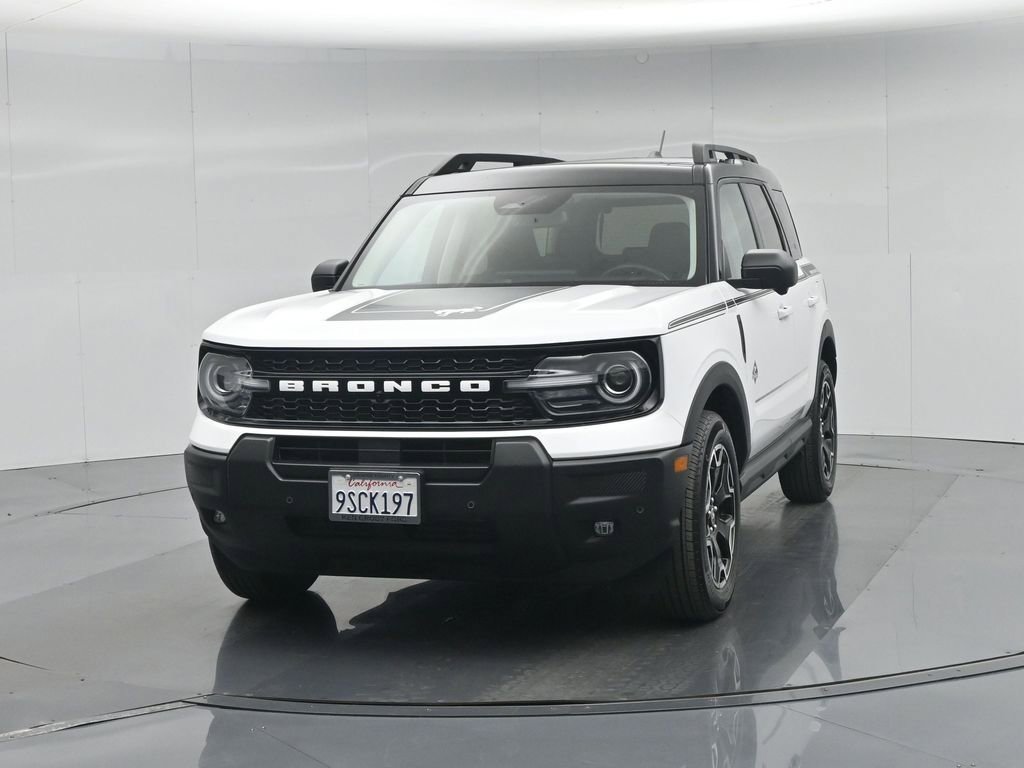 Certified 2025 Ford Bronco Sport Outer Banks w/ Outer Banks Tech Package+ AWD/4WD image 58