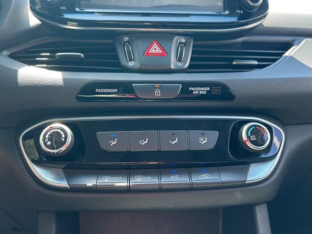 Used 2018 Hyundai Elantra GT FWD image 20
