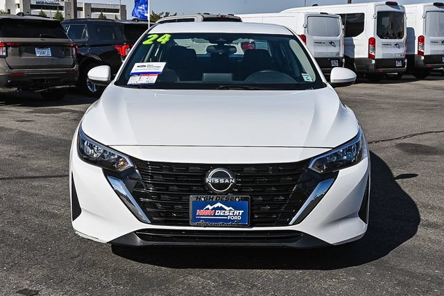 Used 2024 Nissan Sentra SV FWD image 2