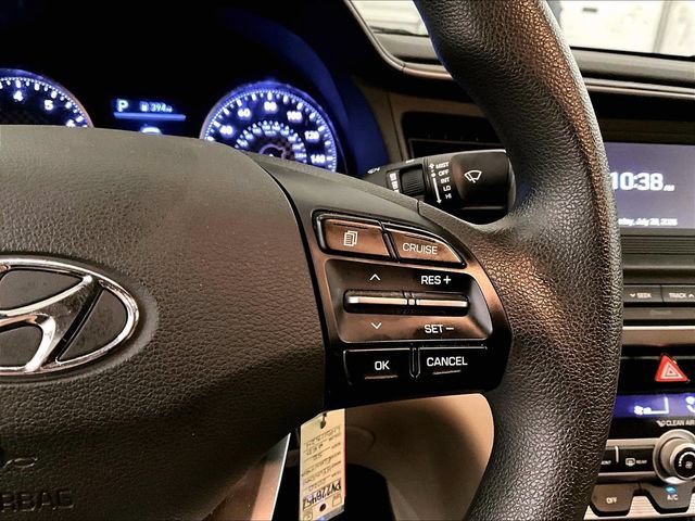 Used 2020 Hyundai Elantra SE FWD image 18