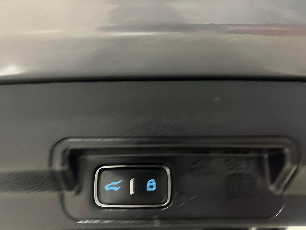 Certified 2021 Ford Explorer Limited w/ Equipment Group 301A image 28