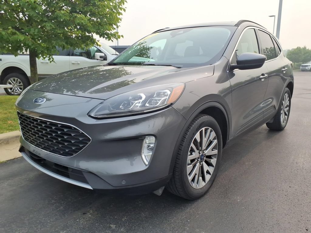Certified 2022 Ford Escape Titanium w/ Class II Trailer Tow Package AWD/4WD image 1