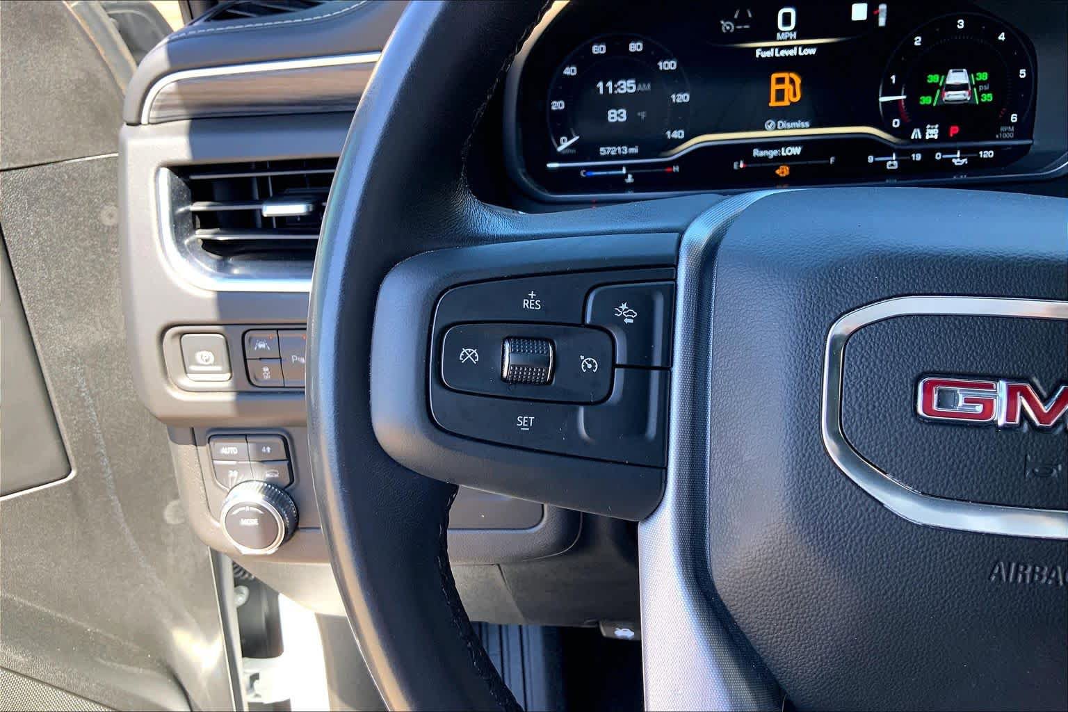 Used 2023 GMC Yukon SLT AWD/4WD image 24