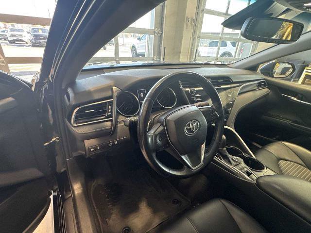 Used 2019 Toyota Camry SE w/ Sunroof Package image 9