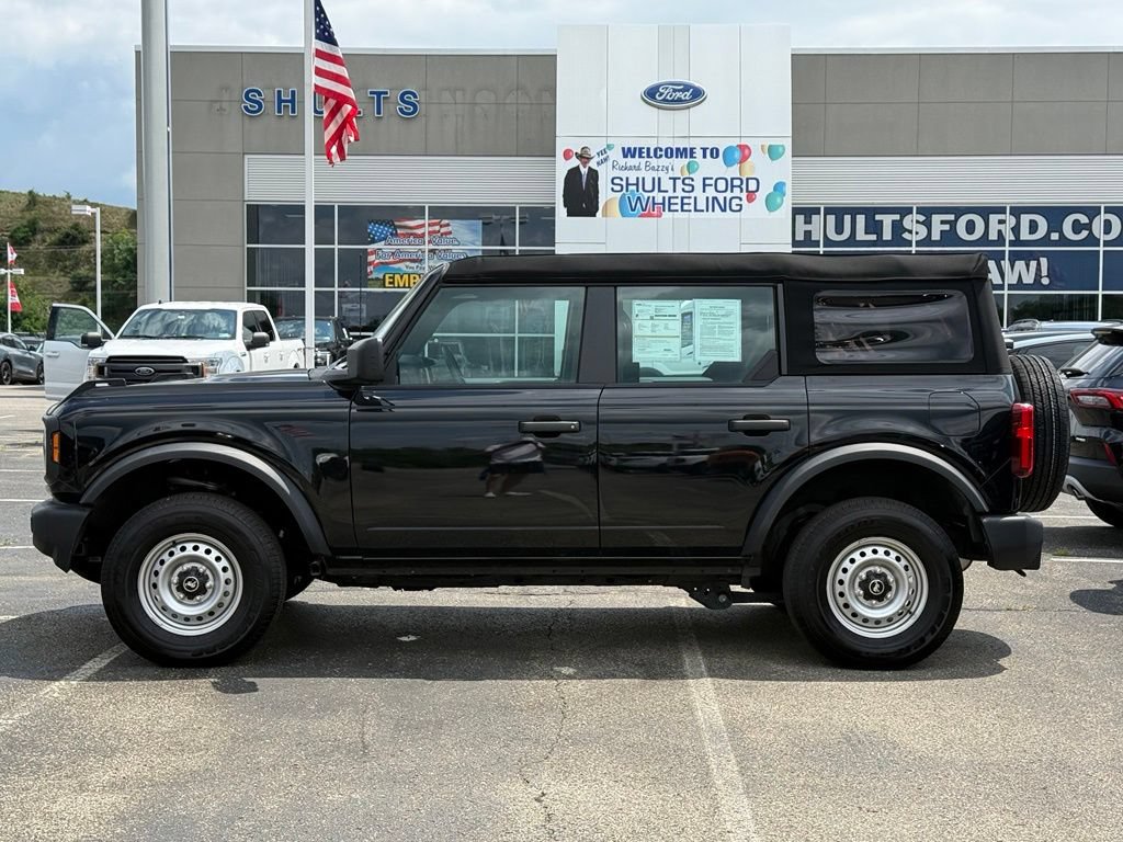 Certified 2025 Ford Bronco 4-Door AWD/4WD image 2