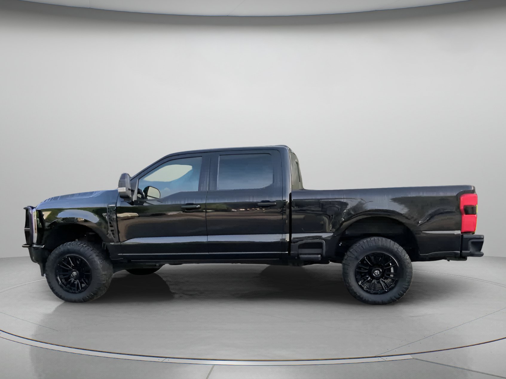 Certified 2025 Ford F250 Lariat w/ Black Appearance Package AWD/4WD image 17