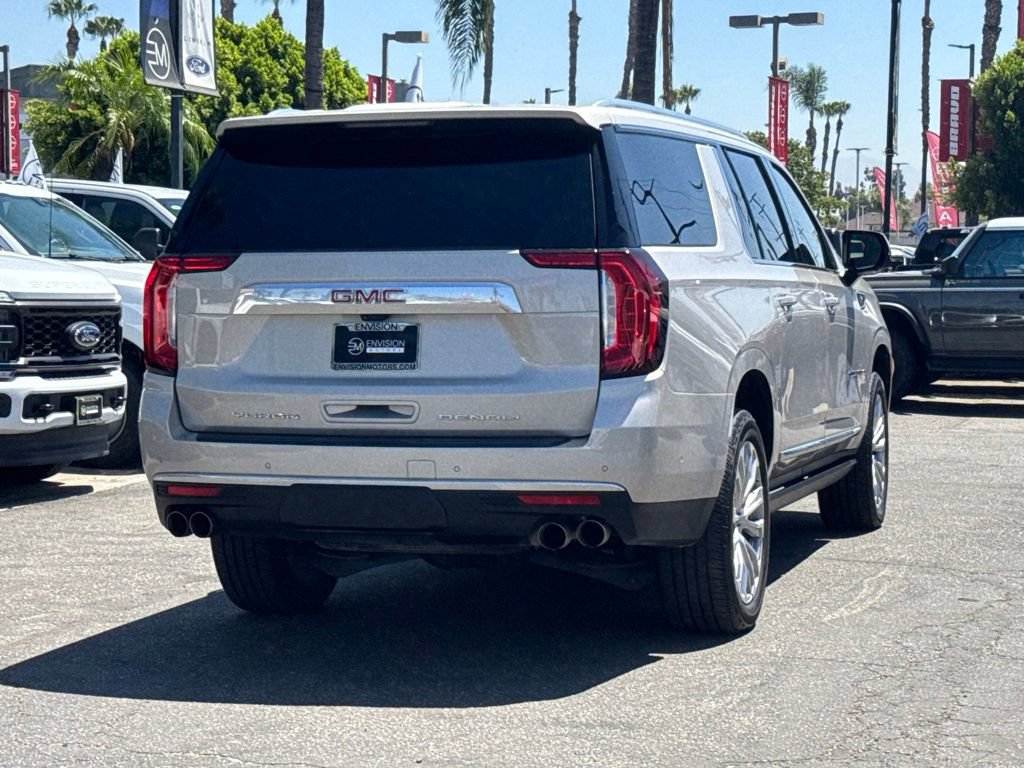Used 2023 GMC Yukon XL Denali w/ Denali Reserve Package AWD/4WD image 12