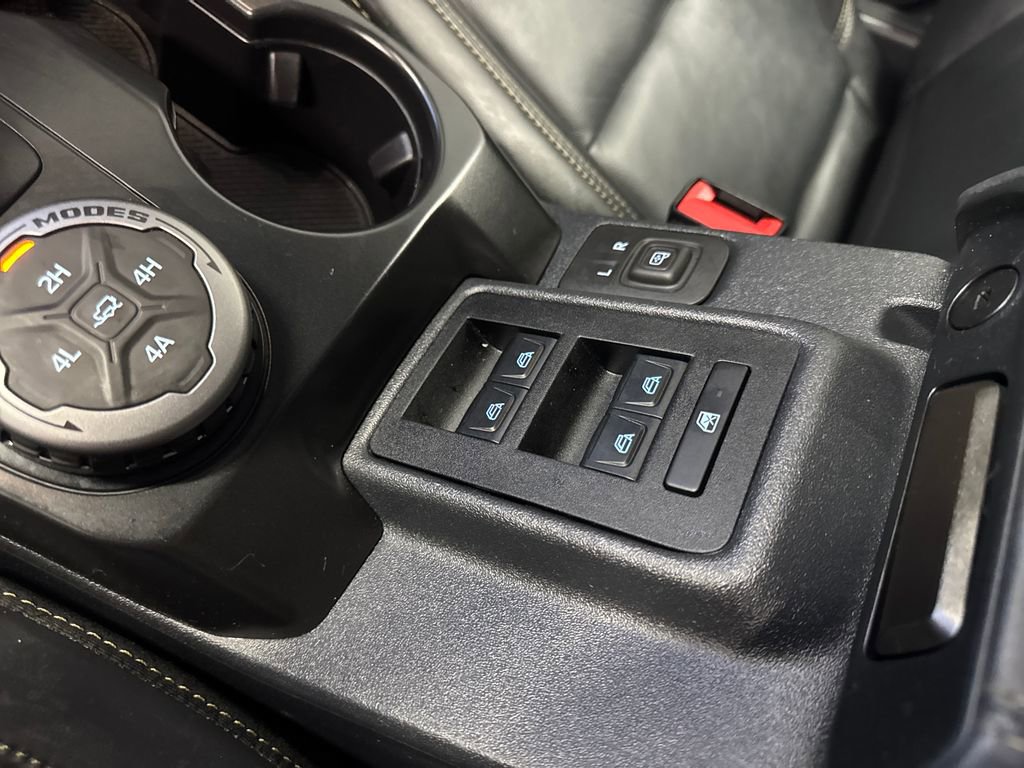 Certified 2025 Ford Bronco Badlands AWD/4WD image 17