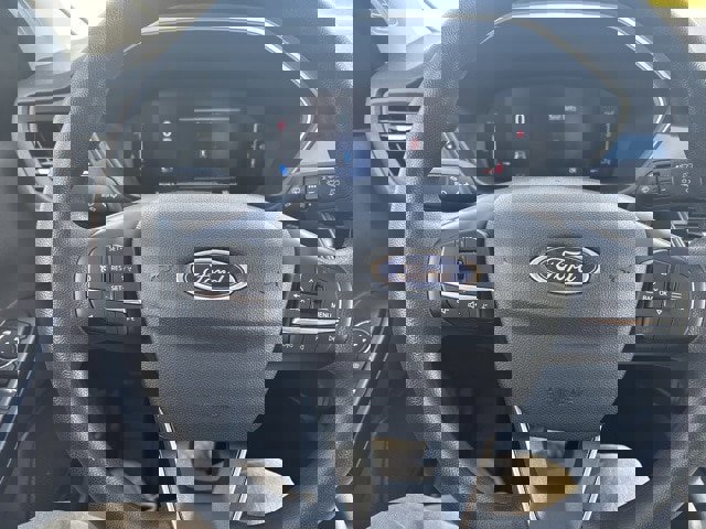 Certified 2025 Ford Escape Active image 17