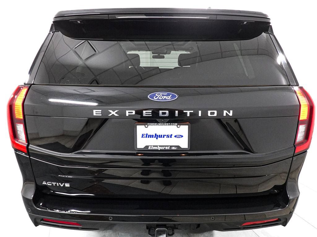 Certified 2025 Ford Expedition Active AWD/4WD image 6