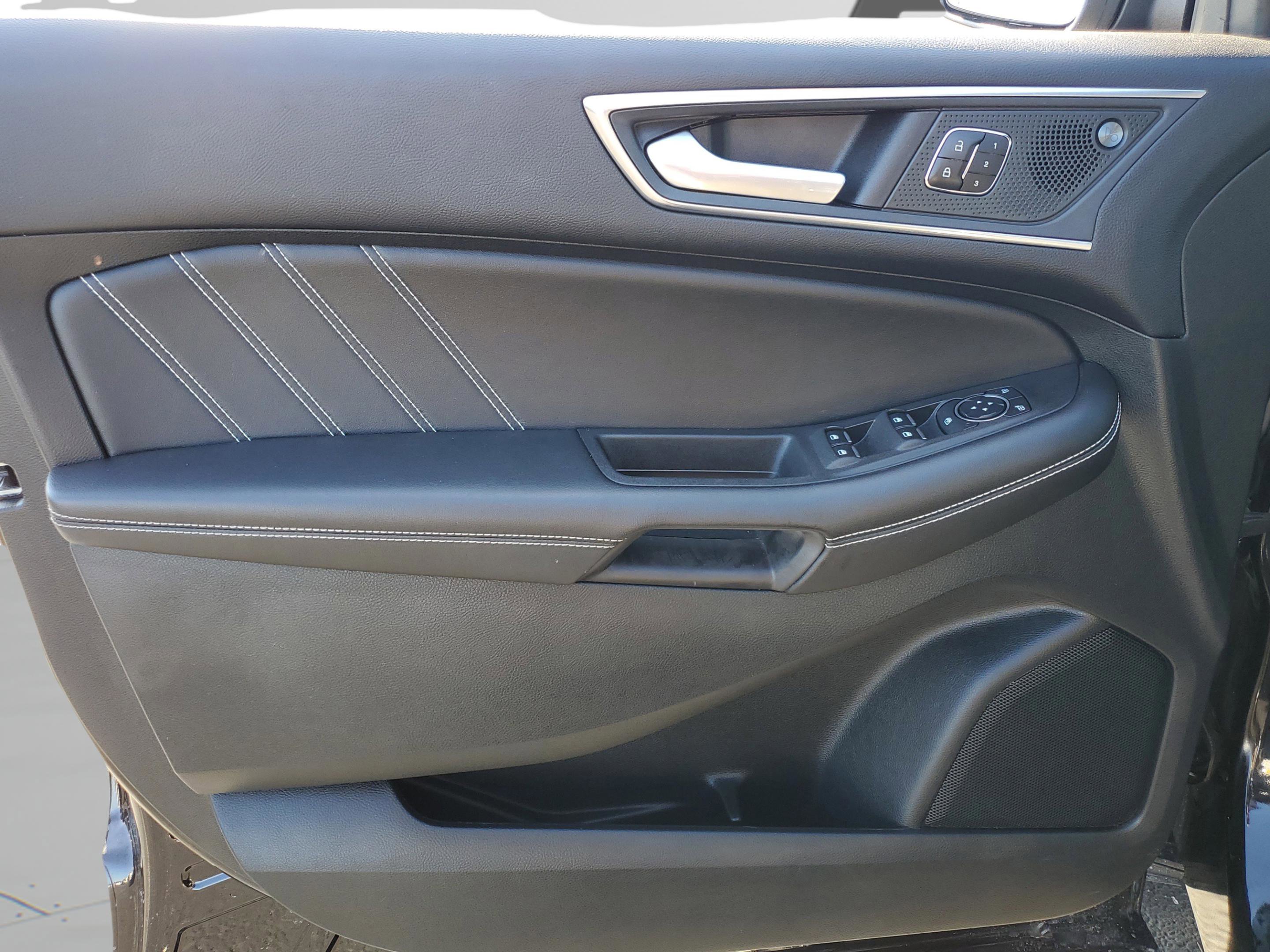 Certified 2024 Ford Edge ST w/ Equipment Group 401A image 9