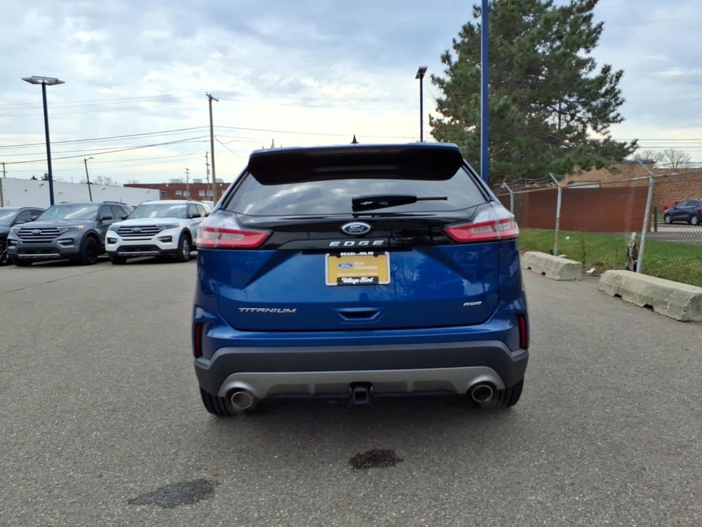 Certified 2024 Ford Edge Titanium w/ Class II Trailer Tow Package image 4