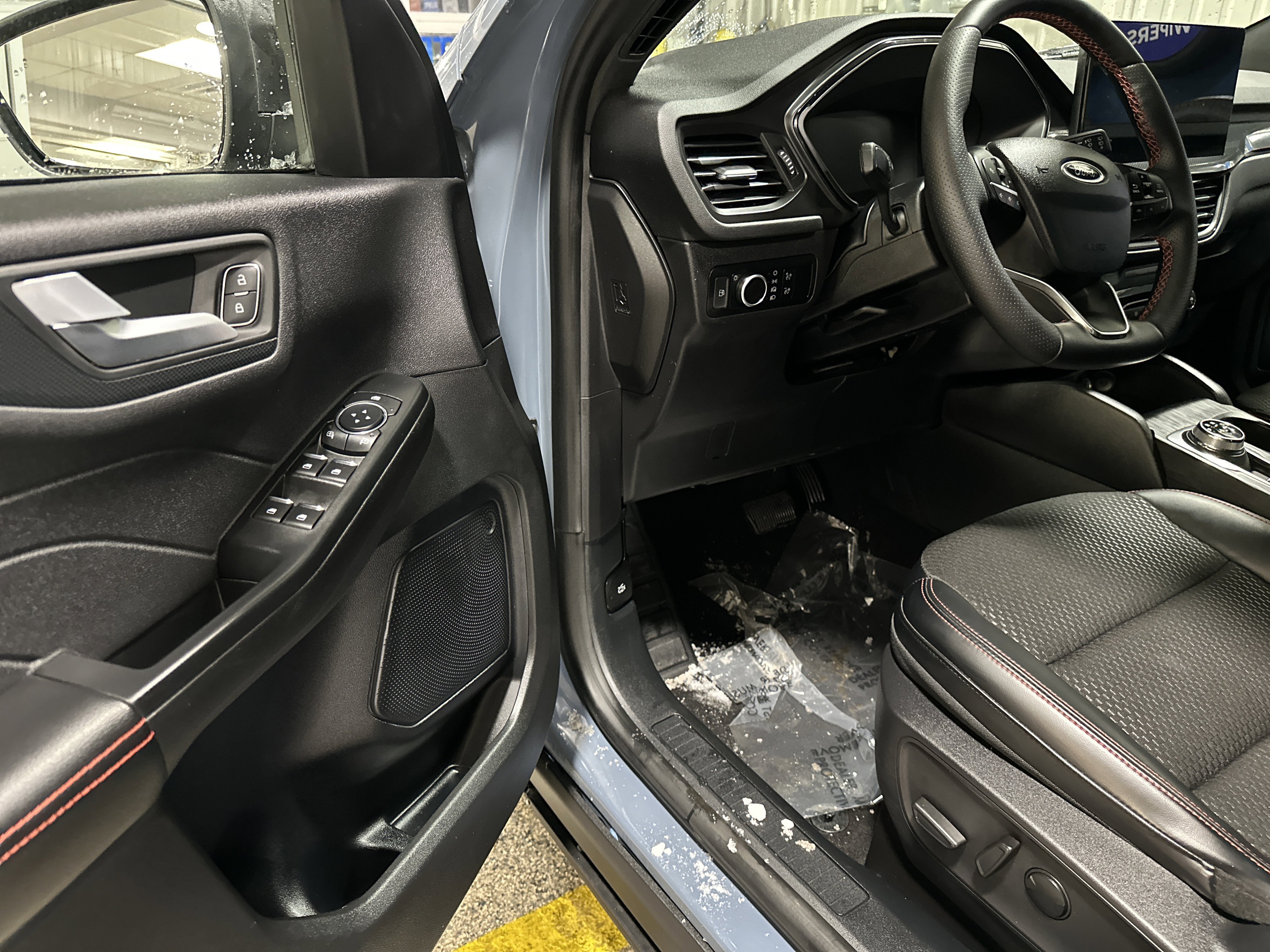 Certified 2025 Ford Escape ST-Line w/ Equipment Group 301A image 14