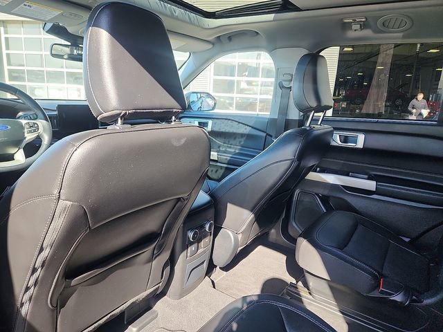 Certified 2023 Ford Explorer Limited AWD/4WD image 24