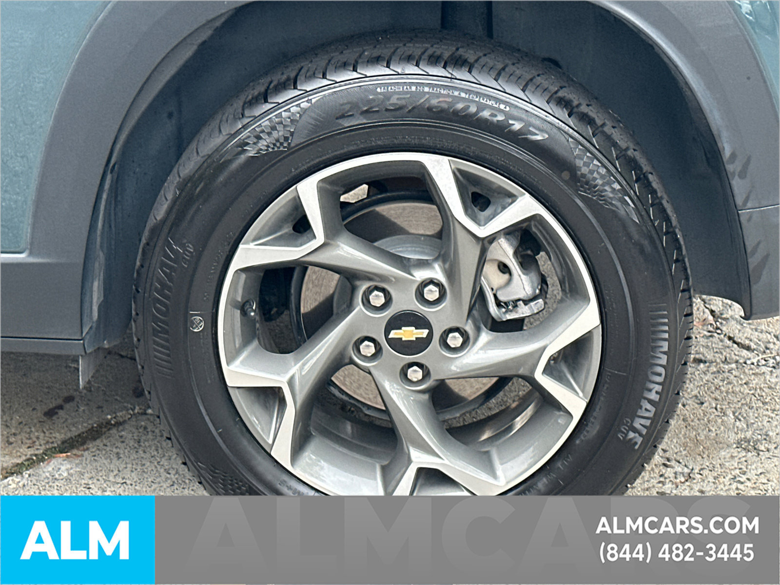 Used 2025 Chevrolet Trax LT FWD image 23