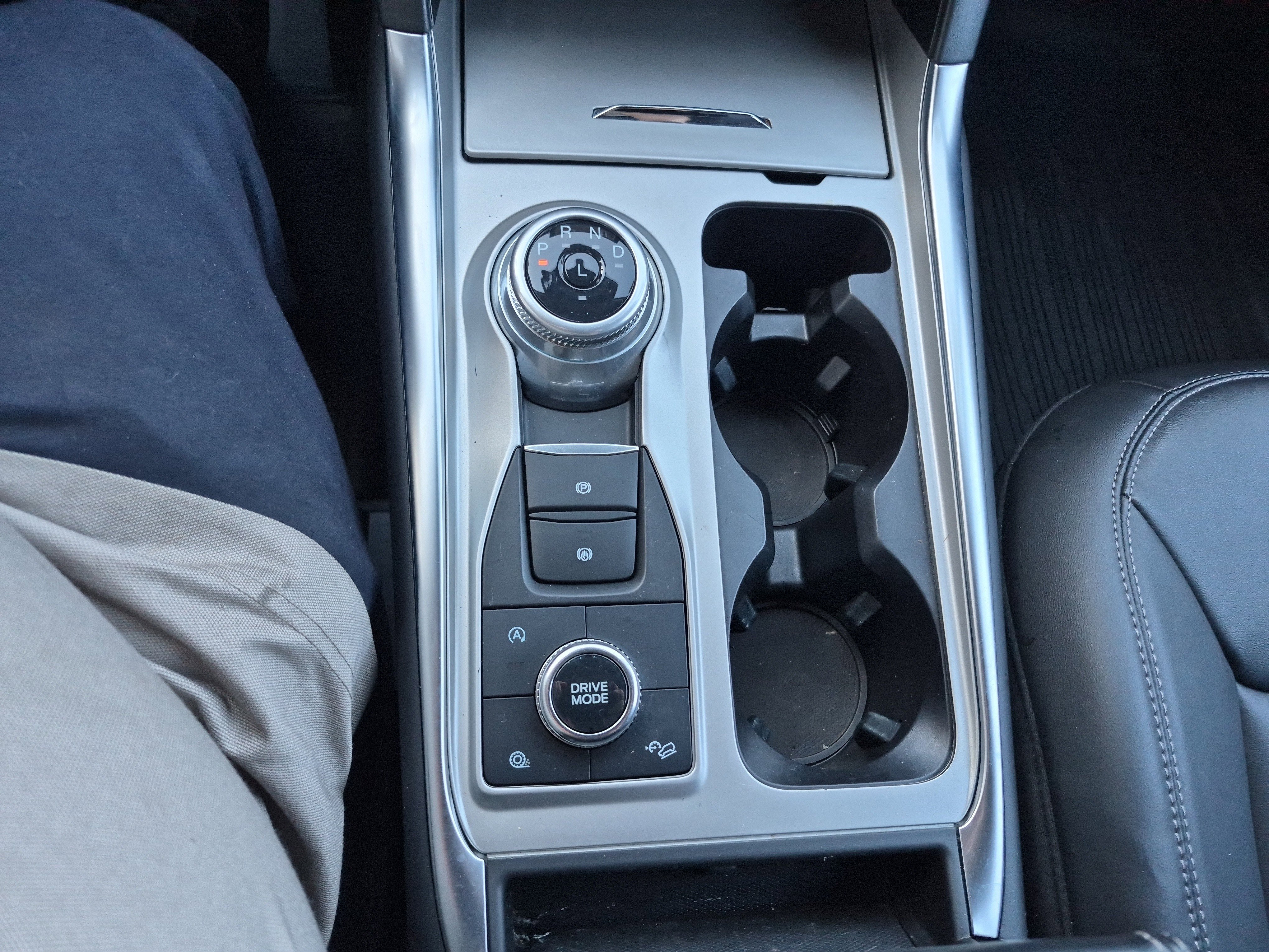 Certified 2023 Ford Explorer XLT w/ Equipment Group 202A image 32