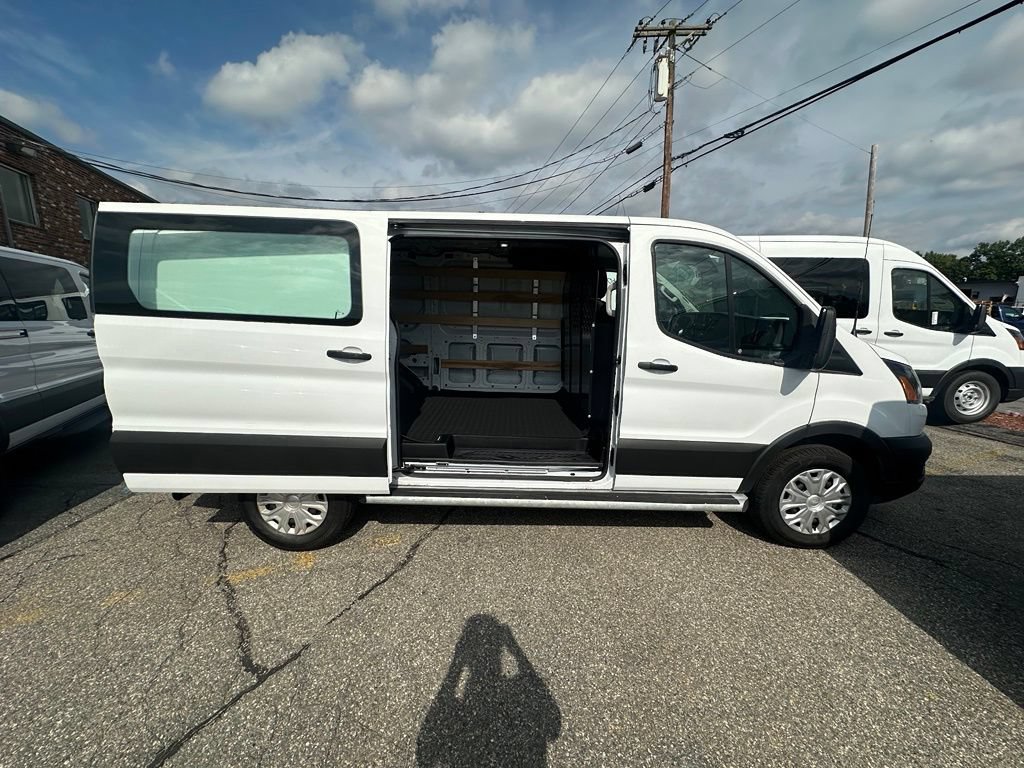 Certified 2025 Ford Transit 250 Low Roof w/ Exterior Upgrade Package RWD image 6