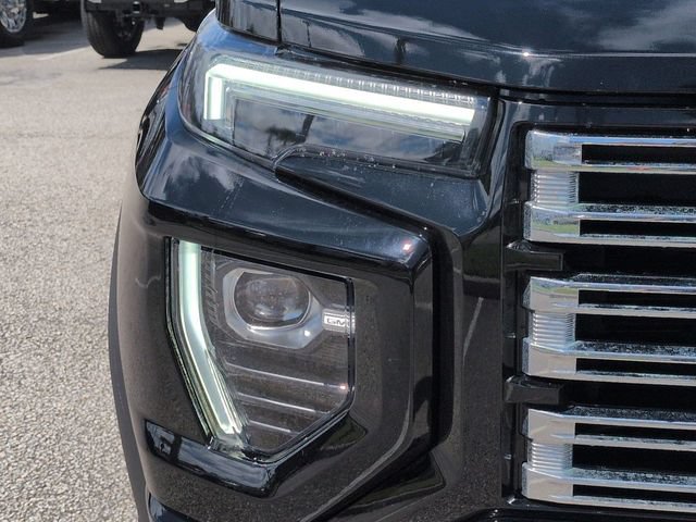 Used 2023 GMC Canyon Denali AWD/4WD image 10