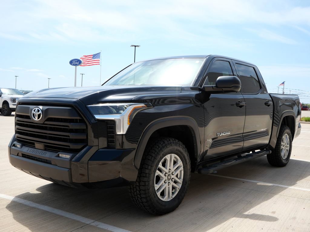 Used 2022 Toyota Tundra SR5 AWD/4WD image 7