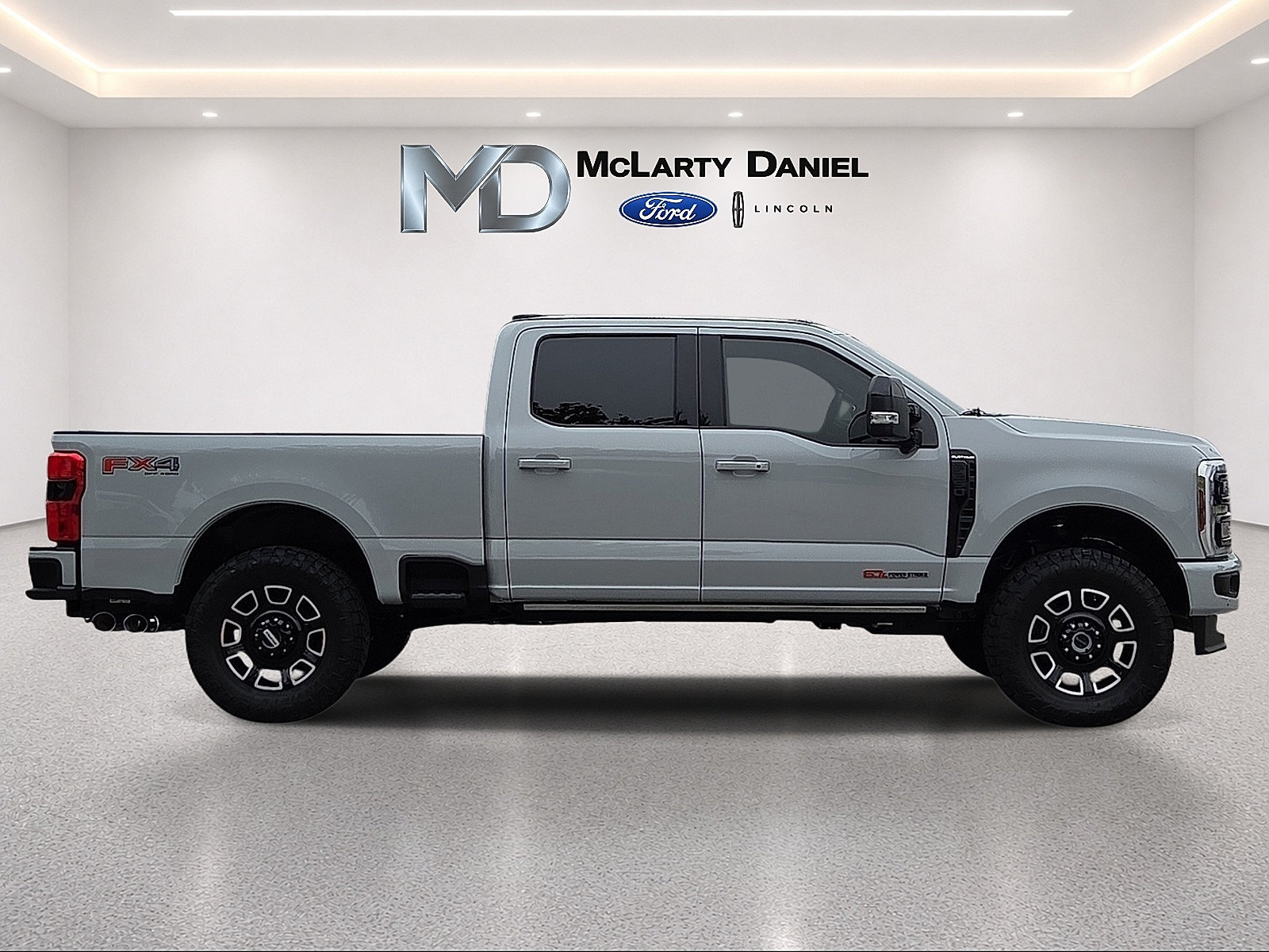 Certified 2025 Ford F250 Platinum AWD/4WD image 6