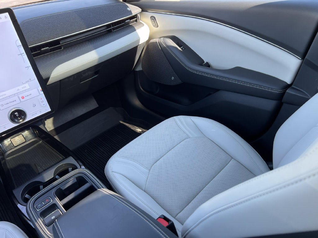 Certified 2025 Ford Mustang Mach-E Premium w/ Interior Protection Package AWD/4WD image 29