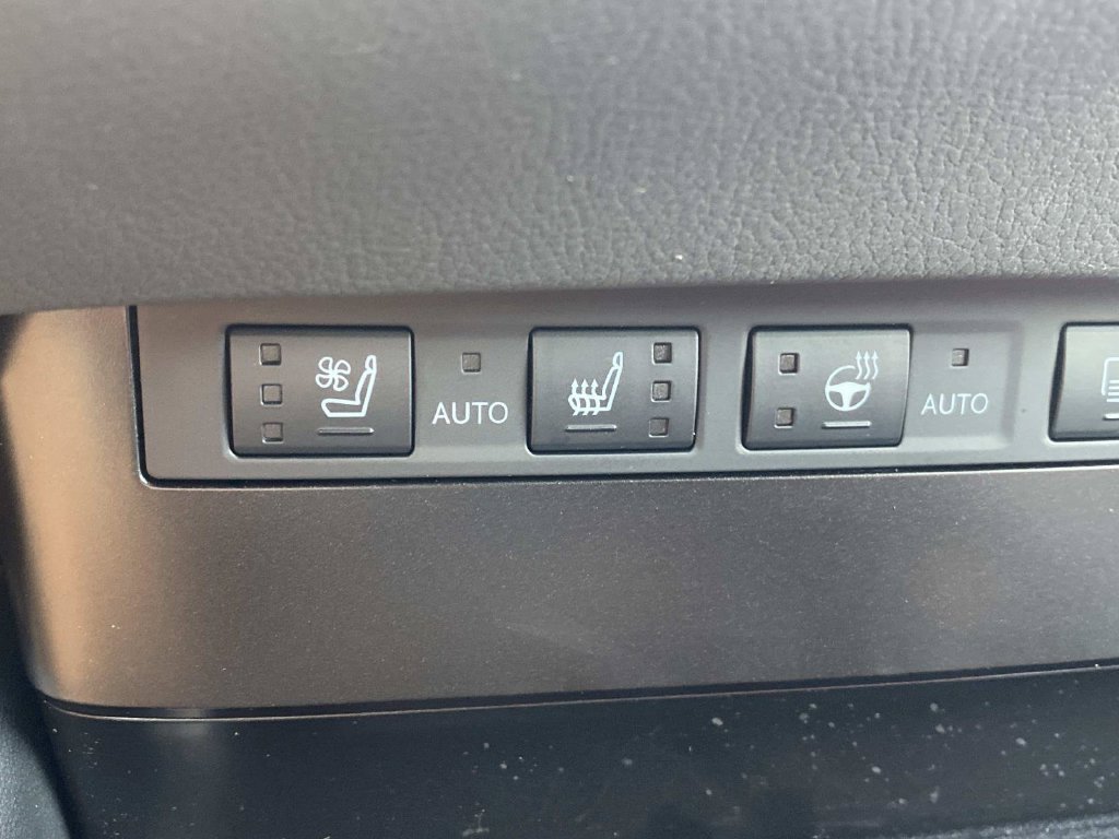 Used 2023 Lexus ES 350 F Sport w/ Accessory Package (Z2) FWD image 28