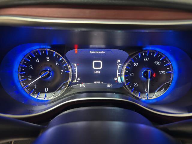 Used 2019 Chrysler Pacifica Limited image 19