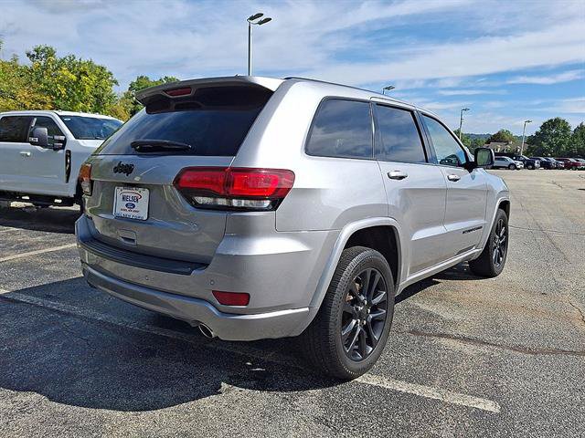 Used 2021 Jeep Grand Cherokee Laredo X AWD/4WD image 25