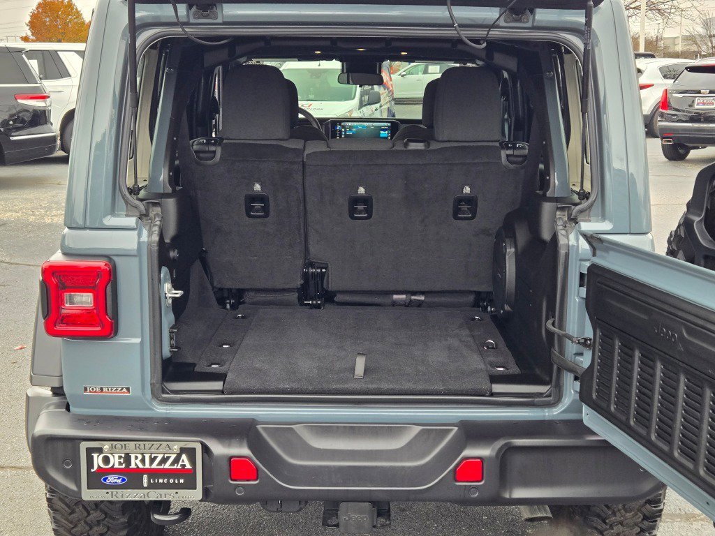 Used 2024 Jeep Wrangler Willys image 13
