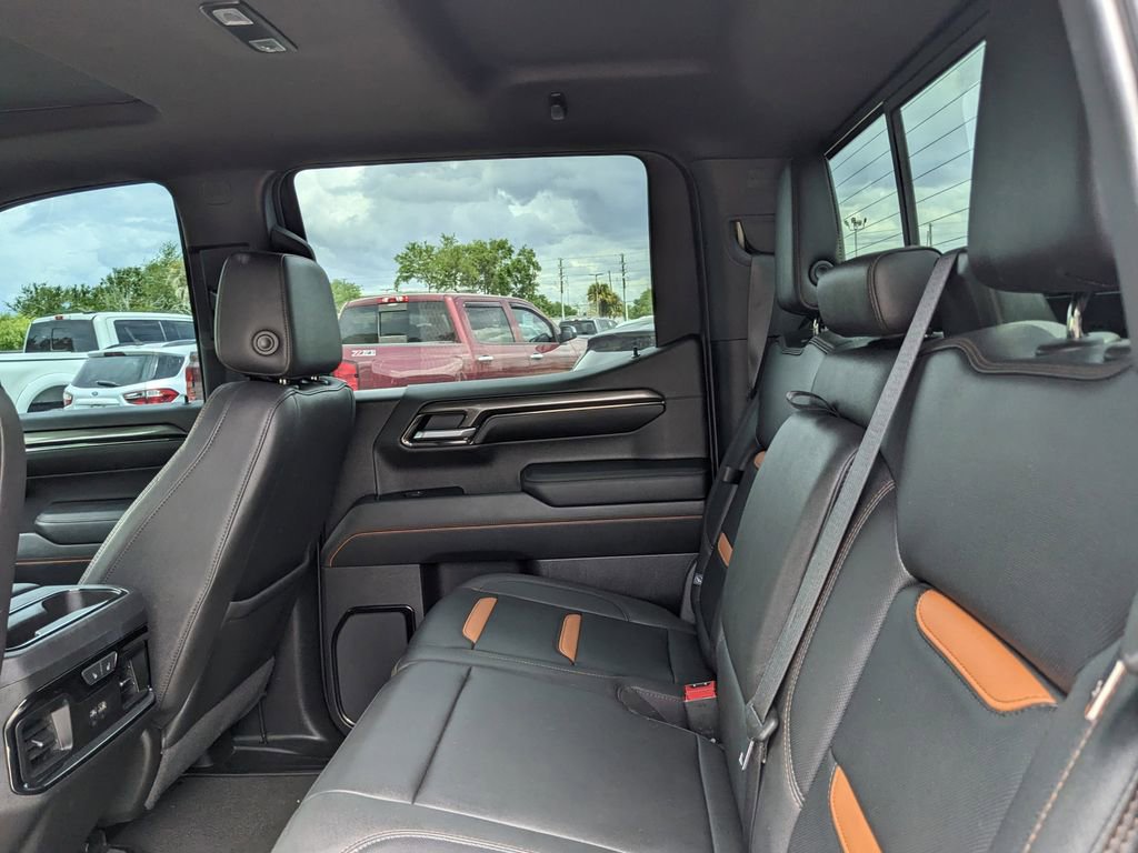 Used 2022 GMC Sierra 1500 AT4 w/ AT4 Premium Package AWD/4WD image 14