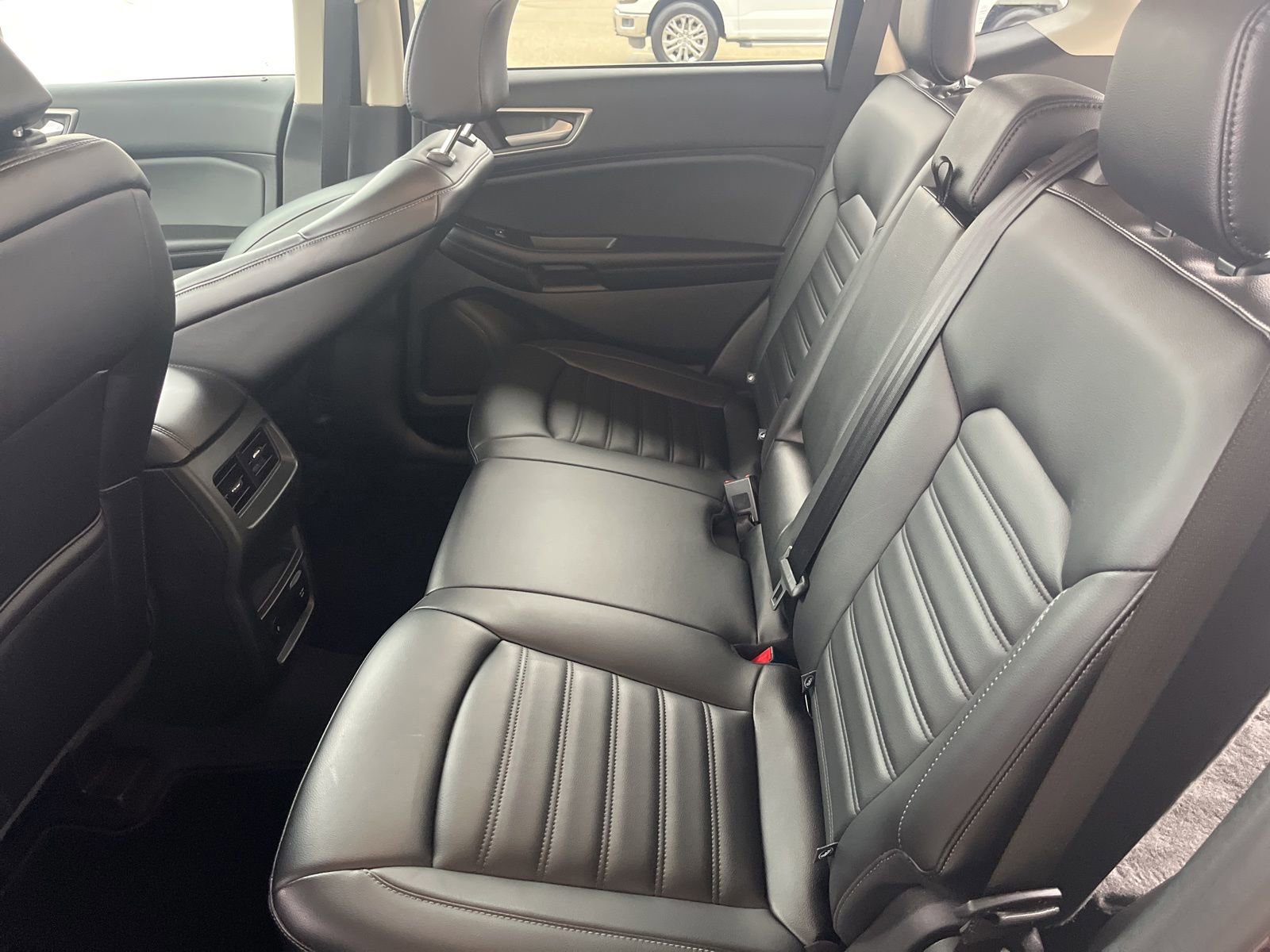 Certified 2024 Ford Edge SEL w/ Convenience Package image 11