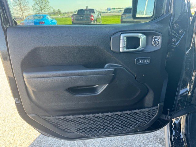 Used 2022 Jeep Gladiator Sport AWD/4WD image 13