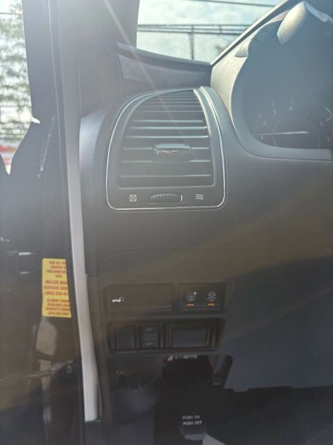 Used 2020 Nissan Armada SL w/ Premium Package image 11