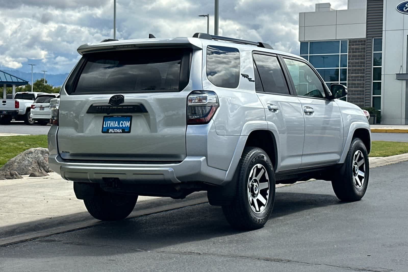 Used 2024 Toyota 4Runner TRD Off-Road Premium w/ Off Road Premium Plus Package AWD/4WD image 2