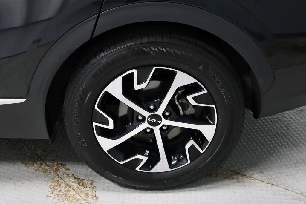 Used 2025 Kia Sportage EX FWD image 20