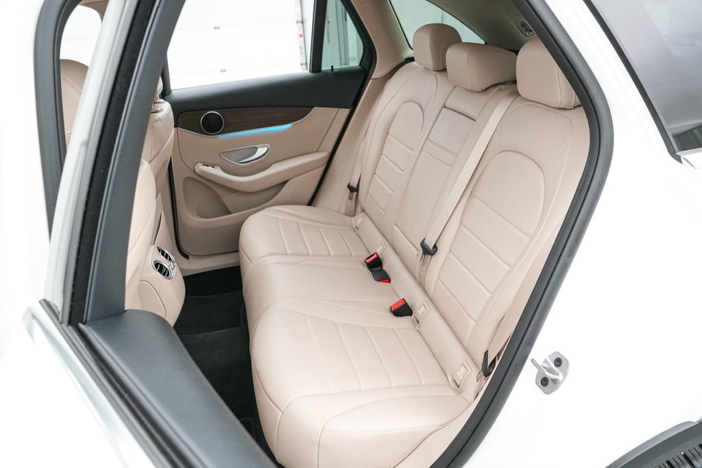 Used 2022 Mercedes-Benz GLC 300 4MATIC image 23