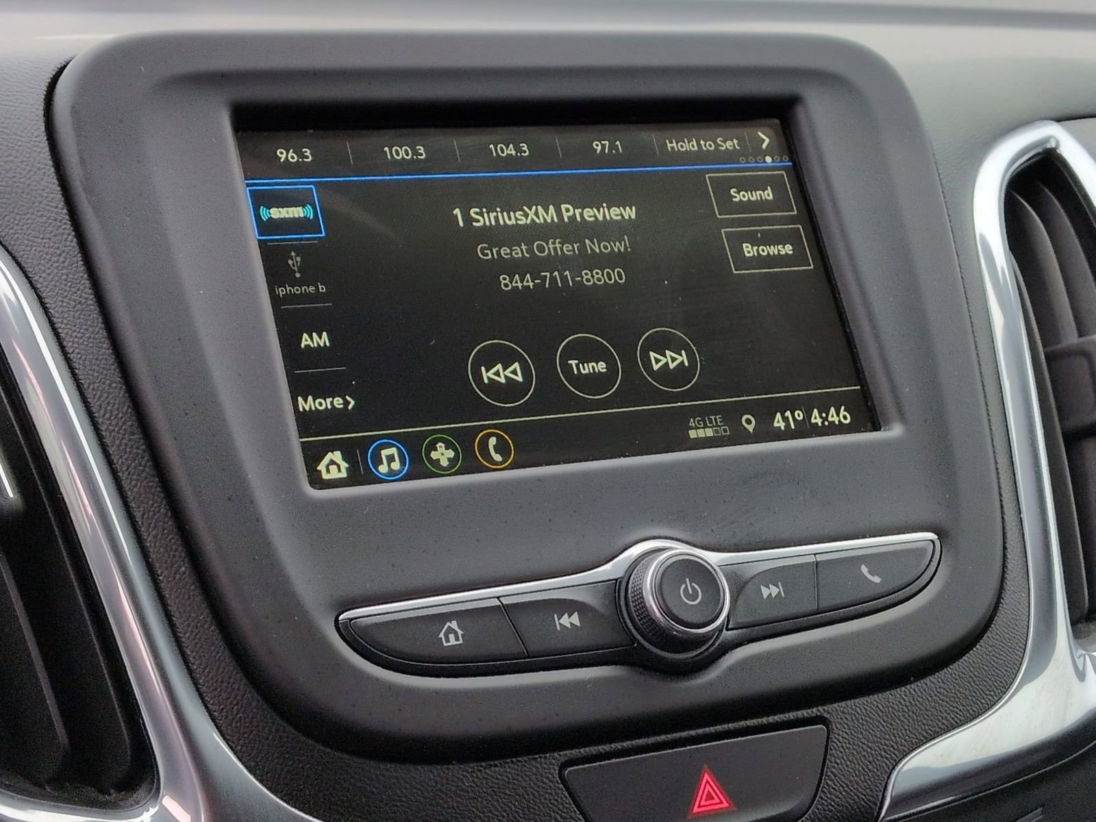 Used 2019 Chevrolet Equinox LT w/ Driver Convenience Package image 33