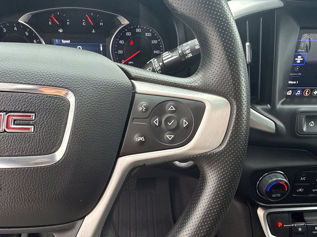 Used 2024 GMC Terrain SLE w/ Driver Convenience Package FWD image 23