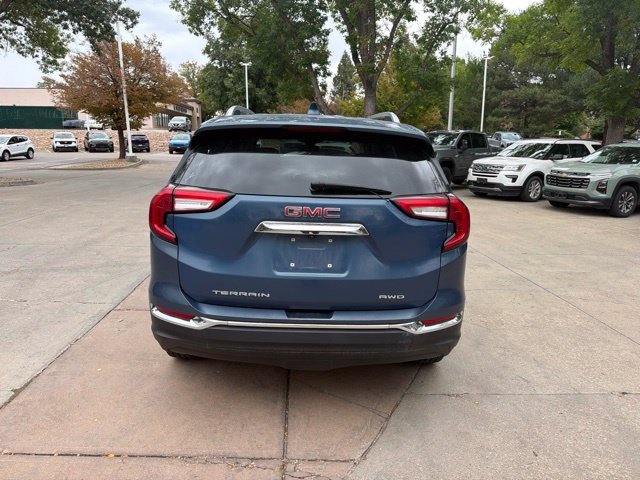 Used 2024 GMC Terrain SLT AWD/4WD image 6